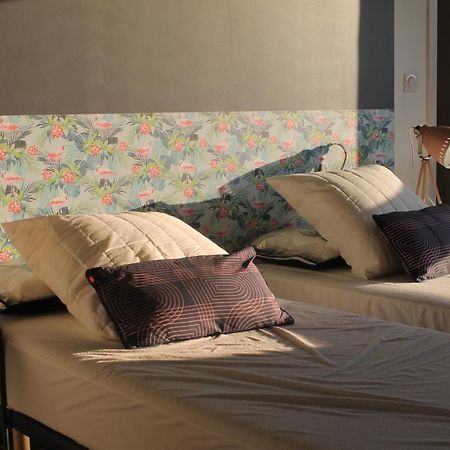 Appartamento Plein Sud avec Jacuzzi Privatif et parking privé Sarlat Esterno foto