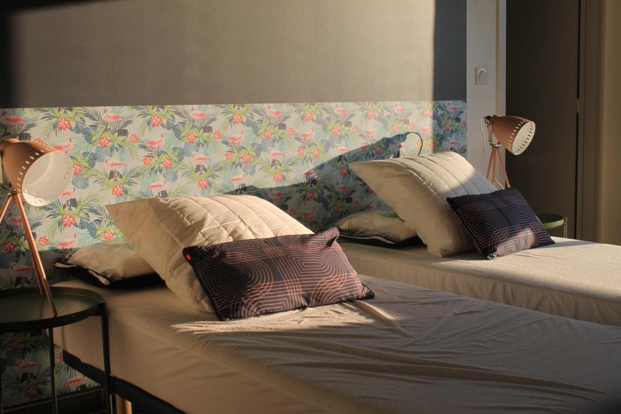 Appartamento Plein Sud avec Jacuzzi Privatif et parking privé Sarlat Esterno foto