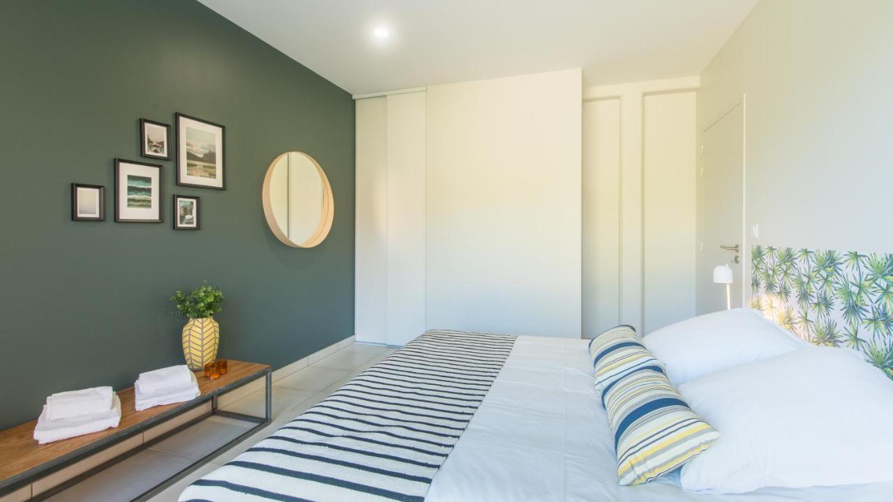 Appartamento Plein Sud avec Jacuzzi Privatif et parking privé Sarlat Esterno foto